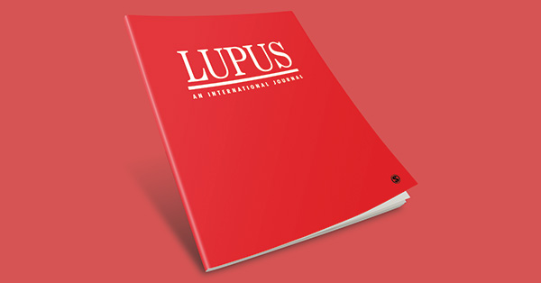 Extraglomerular immune complex deposition in lupus nephritis