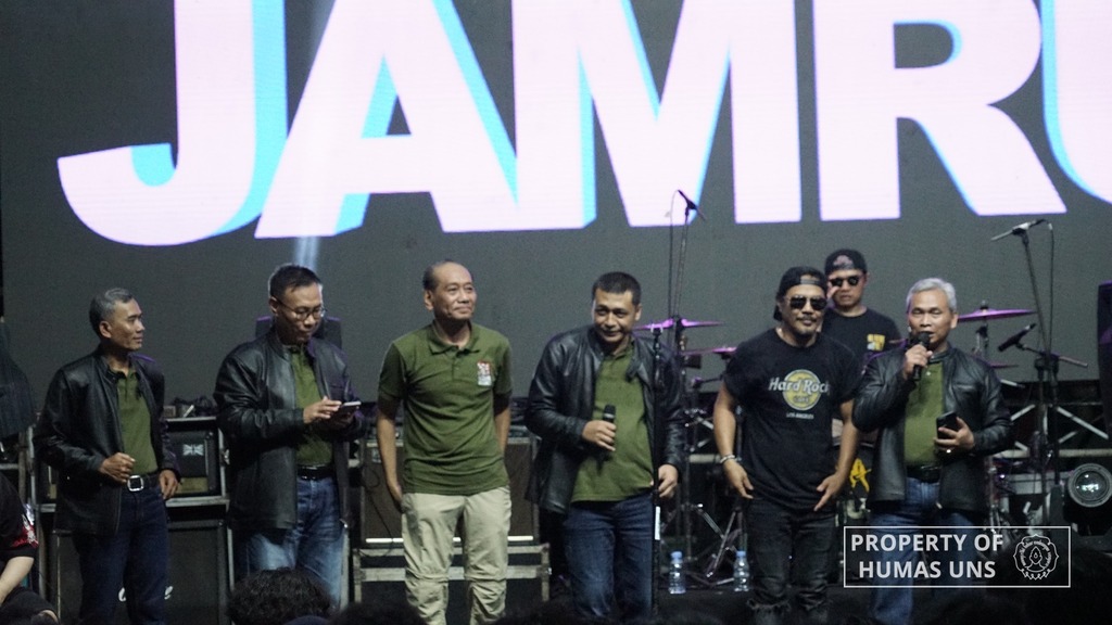 Show-Stopping Performance by Jamrud Closes Ikatani FP UNS National Conference and Grand Reunion