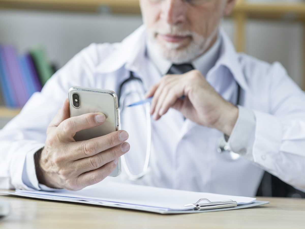 Smartphone and Mobile App Use Among Physicians in Clinical Practice: Scoping Review