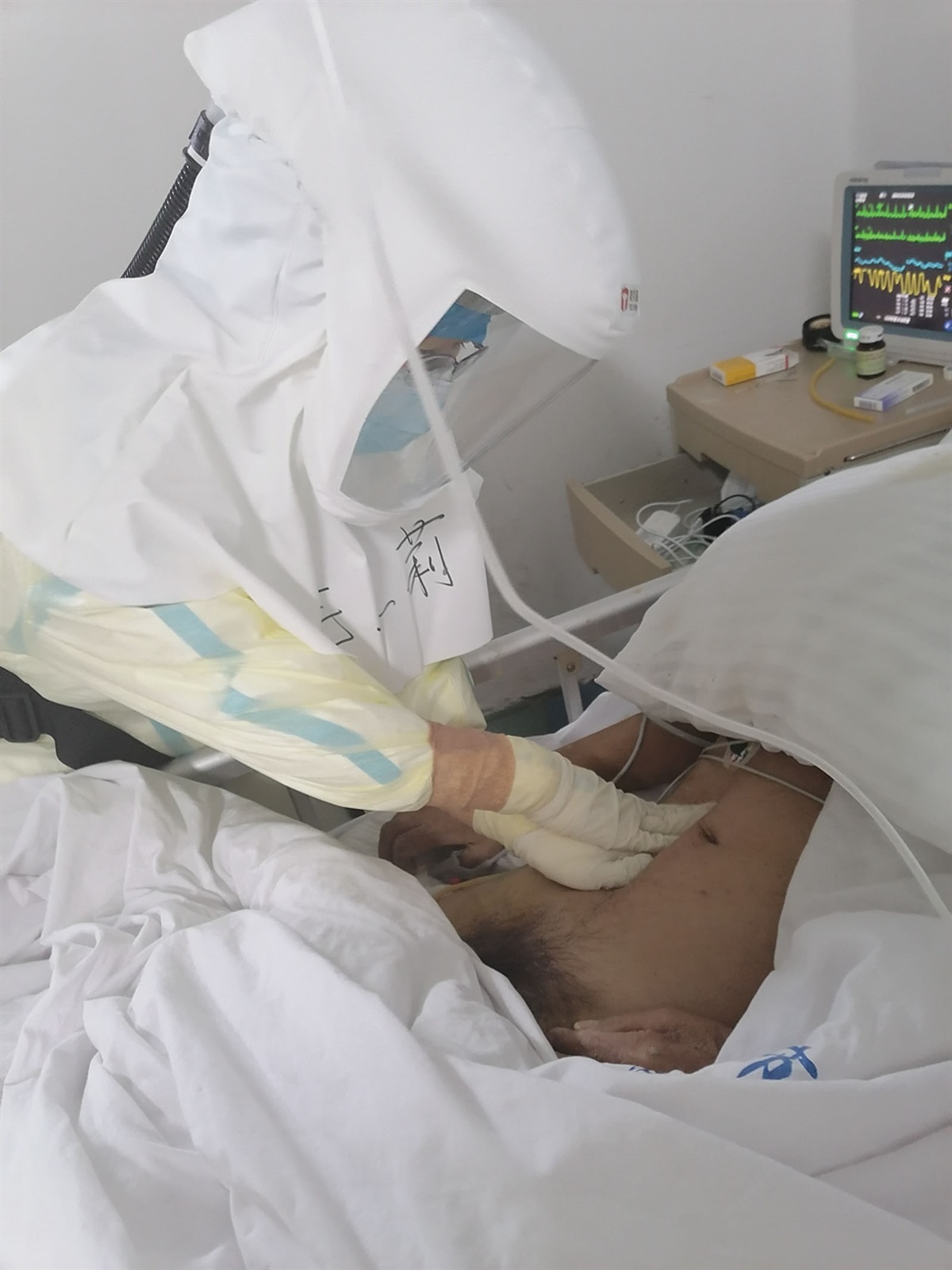 Recovery of severe COVID-19 complicated with cerebral infarction: Considerations on a case report