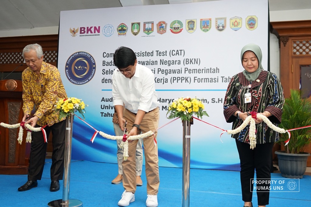 Acting Head of BKN Opens PPPK CAT Test at UNS